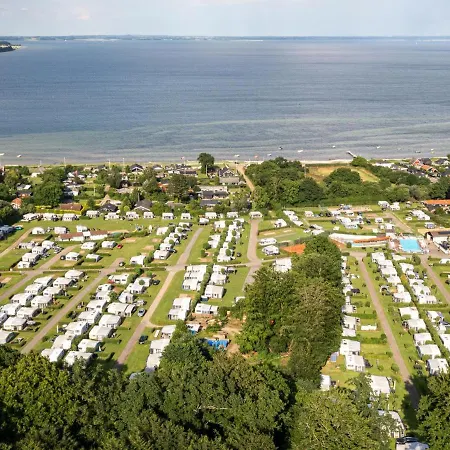 Dcu-camping Gronninghoved مكان تخييم Sjolund